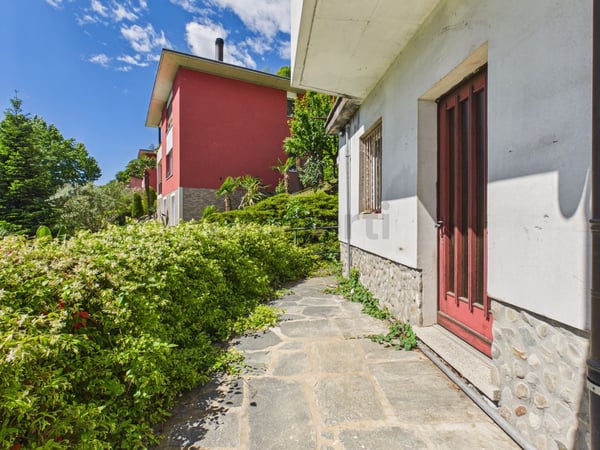 Elegante villa 4 locali con balcone ristrutturata, Agno 10