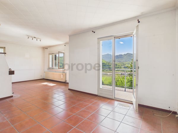 Elegante villa 4 locali con balcone ristrutturata, Agno 1