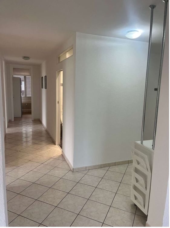 Ampio appartamento di 4 locali a Cadenazzo 4