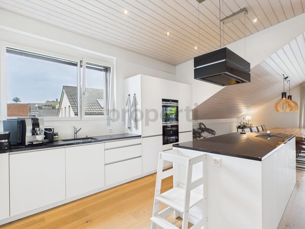 Moderne 5.5-Zimmer Dachwohnung in Erlinsbach mit wunderschöner Terrasse, von wo Sie die Abendsonne geniessen können 5