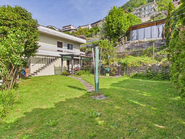 Spaziosa casa multifamiliare con grande potenziale a Riazzino 8