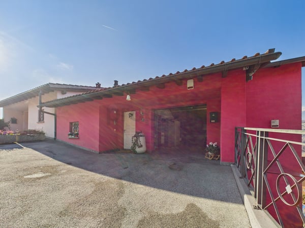 Elegante casa indipendente 6.5 locali con giardino e vista aperta a Davesco-Soragno 12