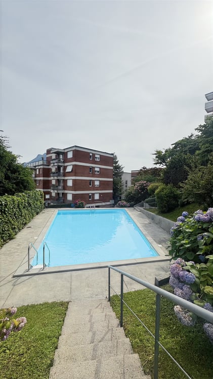 Appartamento ristrutturato con vista lago a Paradiso 11