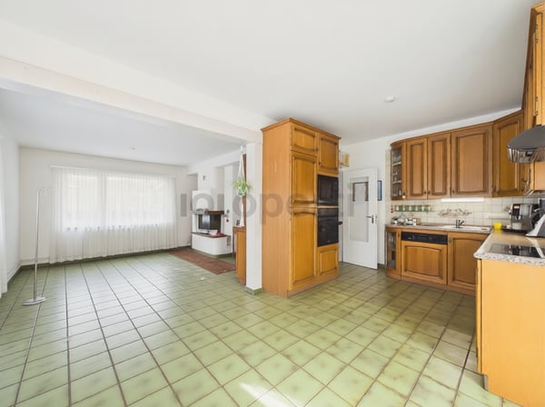 Spaziosa casa indipendente 8.5 locali con ampio giardino, Giubiasco 12