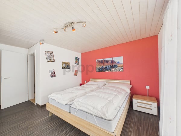 Geräumiges 7-Zimmer-Mehrfamilienhaus mit idealer Lage nahe Schule und Einkauf, Oberiberg 8