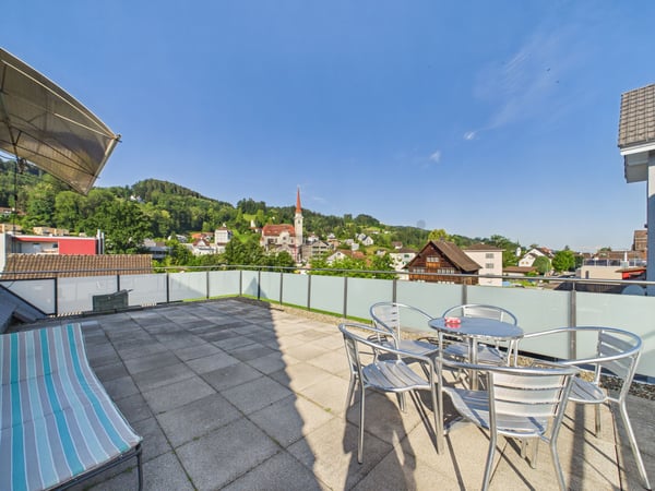 Lichtdurchflutetes Wohnen mit sonnigem Balkon in St. Margrethen 8