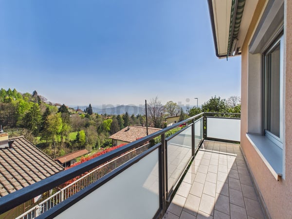 Elegante casa indipendente 6.5 locali con ampio giardino e posto auto, Breggia 7