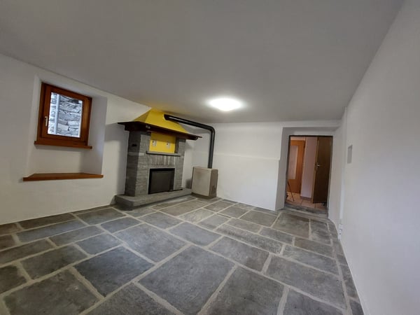 Elegante casa bifamiliare 7.5 locali a Cevio 9