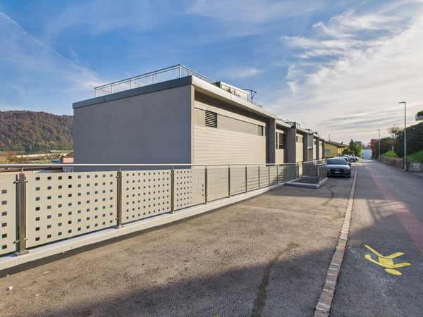 Moderna 2.5 locali attic-flat con ampio balcone, Agno 9