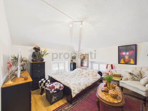 Elegante villa 8.5 locali con finiture di pregio e ampio box auto, Monteceneri 9