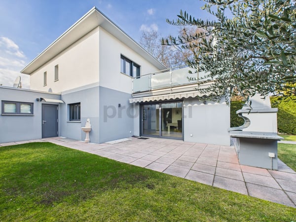 Moderna casa indipendente 8 locali con ampio parcheggio, Cadempino 1