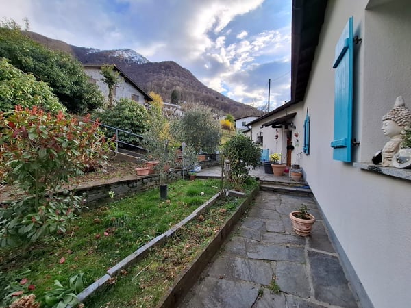 Casa unifamiliare con 4 locali e splendida vista panoramica sul Lago Verbano 11