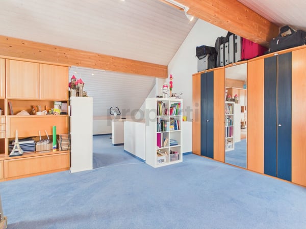 Gepflegtes Doppeleinfamilienhaus mit PV-Anlage und viel Platz an der Stadtgrenze zu Aarau 8
