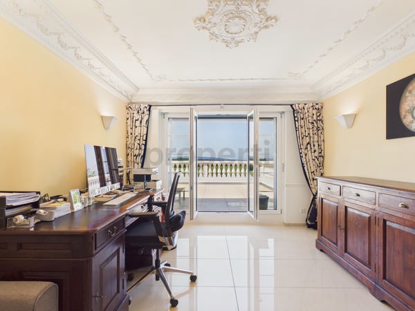 Exklusive Villa mit grandiosem Pool und unverbaubarem Panoramablick 6