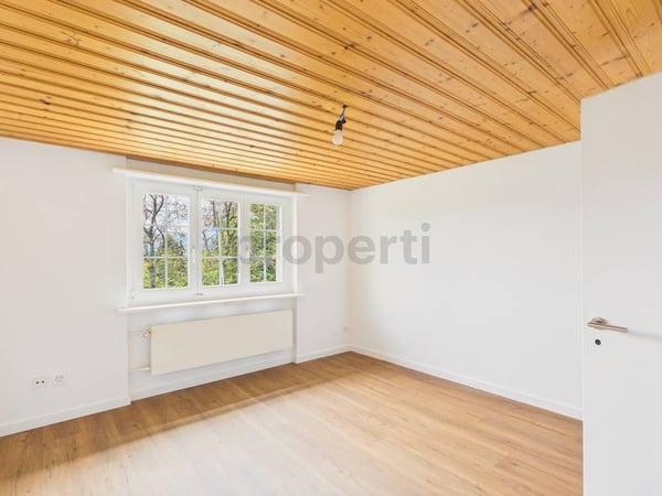 Wohntraum am Zürichsee: Exklusive Maisonette mit Seesicht und eigenem Gartenanteil 5