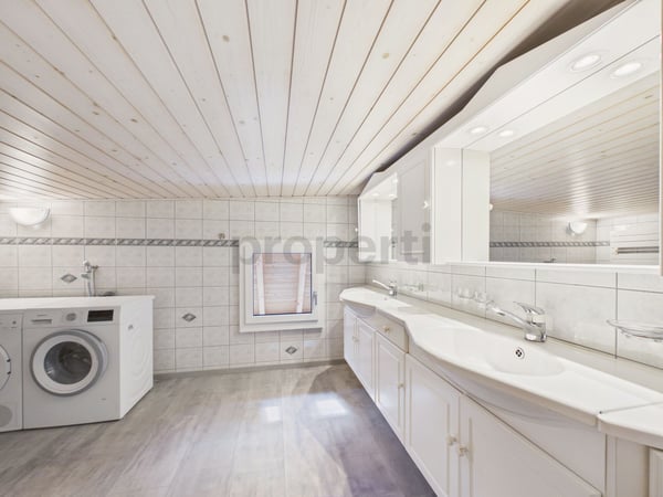 Moderne 6.5-Zimmer Wohnung in Rohrbachgraben 7
