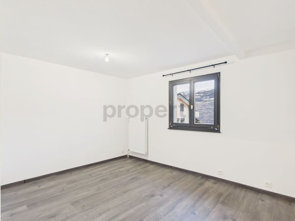 Appartement rénové 3.5 pièces avec balcon, Chamoson 7
