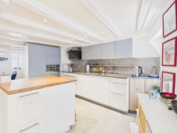 Maison élégamment rénovée au coeur d'Aubonne 4