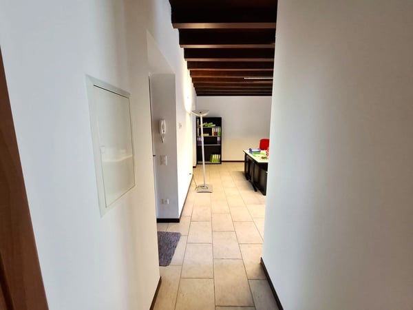 Vivere in una corte storica a Chiasso: appartamento di 5.5 camere in posizione centrale trasformabile in due appartamenti di 2.5 locali. 11