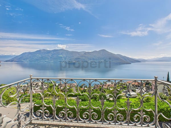Accogliente casa unifamiliare con vista mozzafiato sul Lago Maggiore a Brissago 4