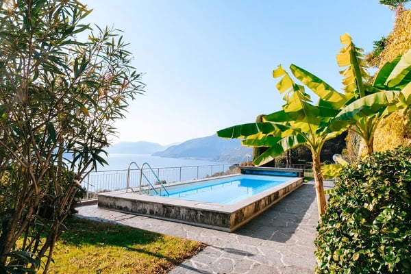 Spaziosa casa a schiera 3.5 locali con balcone, Brissago 1