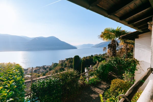 Spaziosa casa a schiera 3.5 locali con balcone, Brissago 7