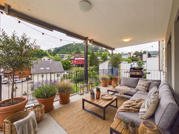 Moderne 5.5-Zimmer-Maisonette mit Balkon, Zunzgen 2