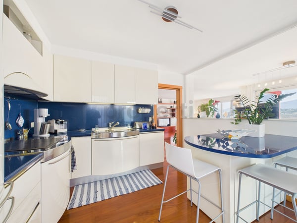 Elegante casa indipendente 6.5 locali con giardino e vista aperta a Davesco-Soragno 4