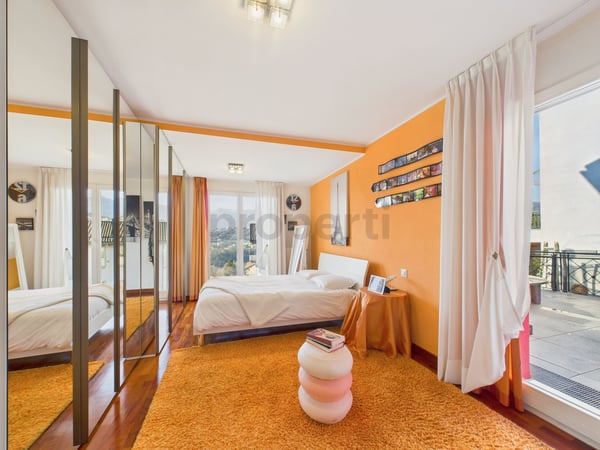 Elegante casa indipendente 6.5 locali con giardino e vista aperta a Davesco-Soragno 6