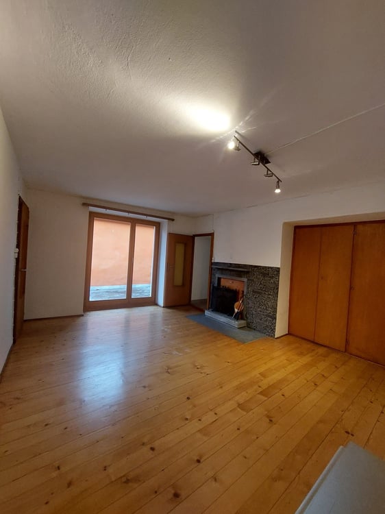 Elegante casa bifamiliare 7.5 locali a Cevio 2