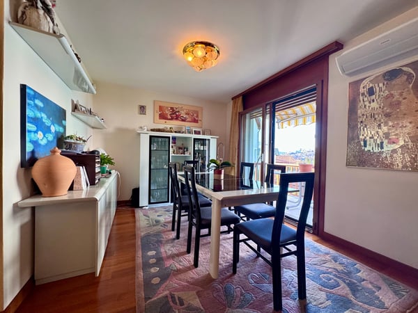 Affascinante casa unifamiliare di 5.5 locali con giardino soleggiato a Morbio Inferiore 1