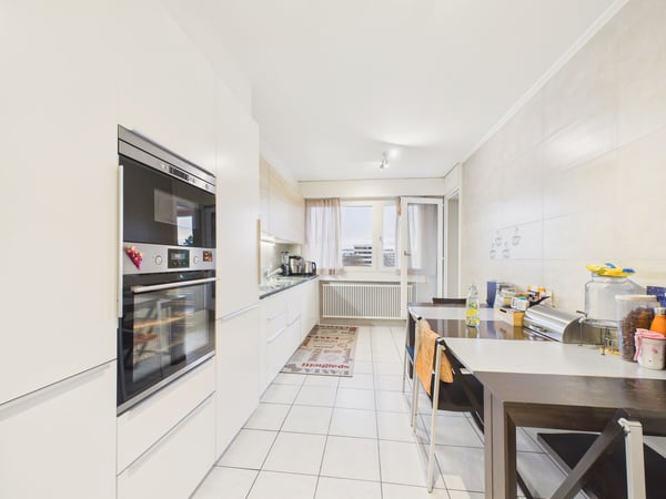 Appartement meublé de 5.5 pièces - 165 m² - Résidence de standing privée et arborée - Proche Nations et Organisations - Genève 2