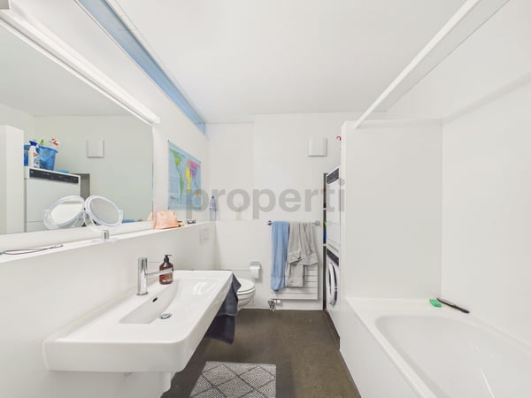 Einzigartiges 2.5 Zimmer-Loft-Juwel mit historischer Seele in Aarau 10