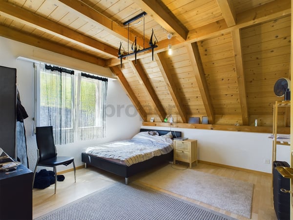 Grosszügige 5.5-Zimmer-Dachwohnung in Mels 5