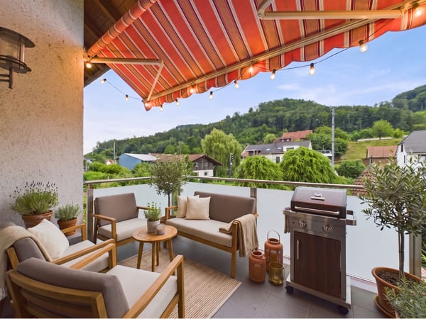 Moderne und lichtdurchflutete Wohnung mit Balkon in Schwaderloch 4