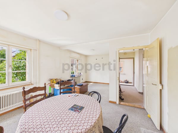 Grosszuegiges 5.5-Zimmer-Einfamilienhaus mit Keller und Einstellhalle, Zuchwil 2