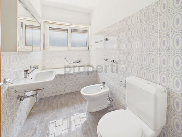 Appartamento con splendida vista in zona Semine 7