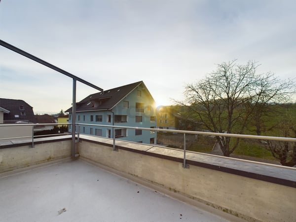 Ländlicher Charakter, grosszügiger Grundriss und gemütlicher Balkon 9