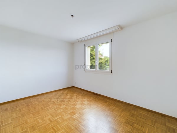 Helle und familienfreundliche 4.5-Zimmer-Wohnung in ruhiger Lage in Winikon 5