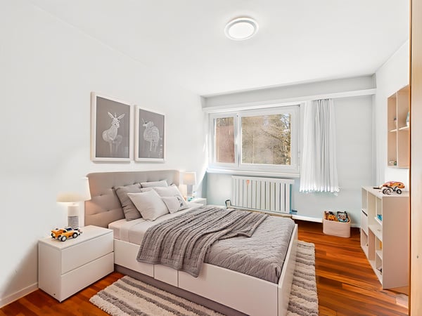 Familienfreundliches Wohnen: Renovierte 5.5-Zimmer-Wohnung in Toplage Zollikerberg. 2