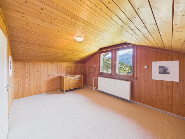 Grosszügiges 9 Zimmer-Haus mit vielseitigem Gestaltungsspielraum in Alvaschein 6