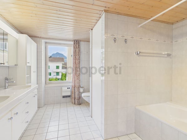 Traumhafte Seesicht, sonniger Balkon und historischer Altbau-Charme 6