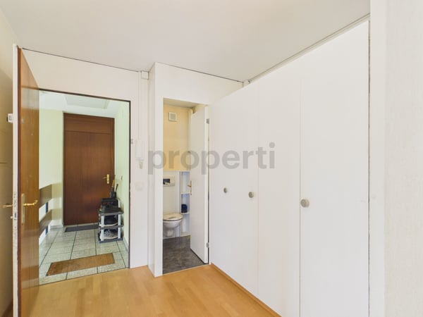 Sonniger Balkon, familienfreundliche Lage und eigener Parkplatz inklusive 8