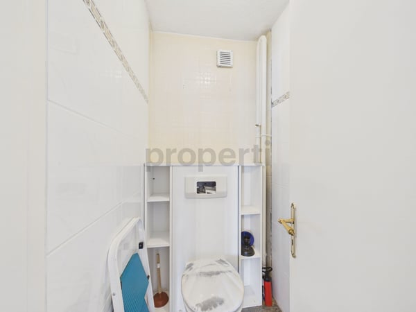 Sonniger Balkon, familienfreundliche Lage und eigener Parkplatz inklusive 12