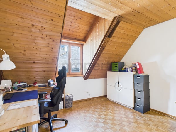 Stilvolle 5.5-Zimmer-Dachwohnung mit Charme im Dorfkern Malans 7