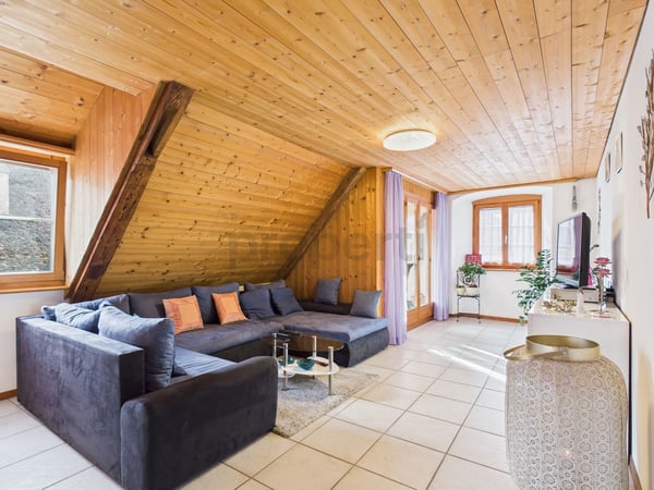 Stilvolle 5.5-Zimmer-Dachwohnung mit Charme im Dorfkern Malans 4