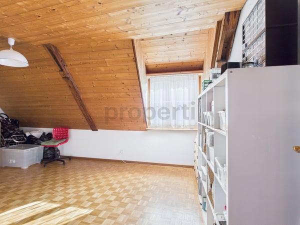 Stilvolle 5.5-Zimmer-Dachwohnung mit Charme im Dorfkern Malans 8