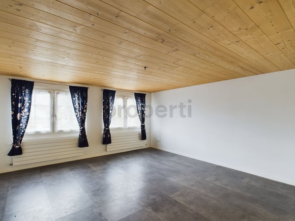Ruhig gelegene 4.5 Maisonette-Wohnung mit herrlichem See- und Bergblick in Quarten 8