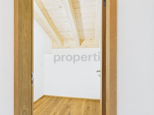 Schöne 5.5-Zimmer Maisonette-Neubauwohnung mit Berg- und Seeblick in Brigels 7