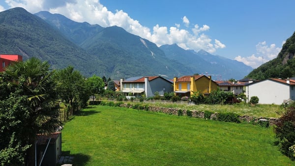 Terreno edificabile in vendita a Castione - La posizione ideale per realizzare la casa dei tuoi sogni 1